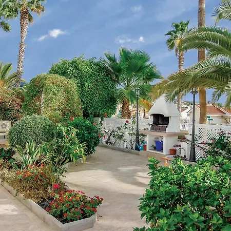Sleeps 8 Air Con Wifi Villa *
